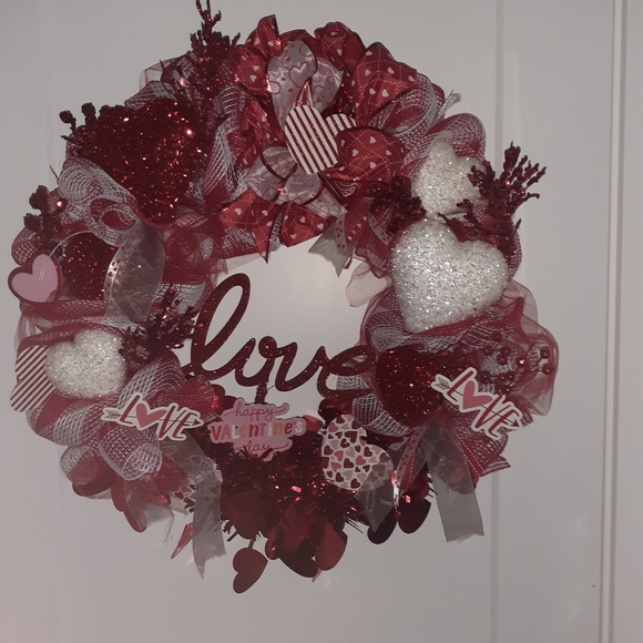 A wreath for any occasion. - Picture 16 of 16